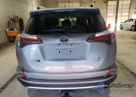 2016 Toyota Rav4 Xle из США, поврежденный, VIN 2T3RFREVXGW426752